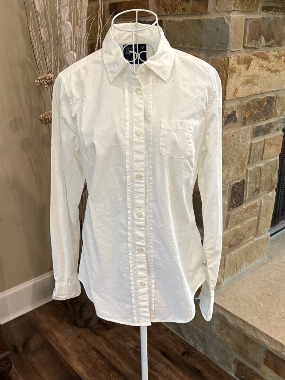 American Eagle Outfitters White Button-Up Shirt